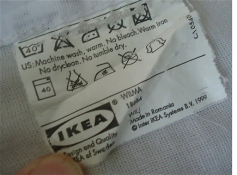 Te koop twee witte gordijnen van Ikea (type: Wilma/Wilj). - 2
