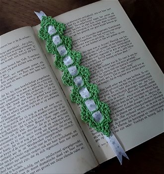 Boekenlegger met lint - handmade - 0