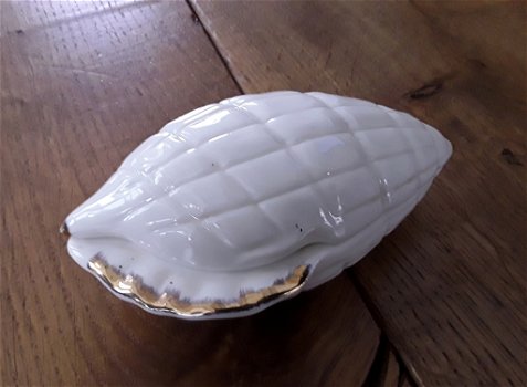 Porseleinen bakje/schaaltje met deksel - vorm van een schelp - 0