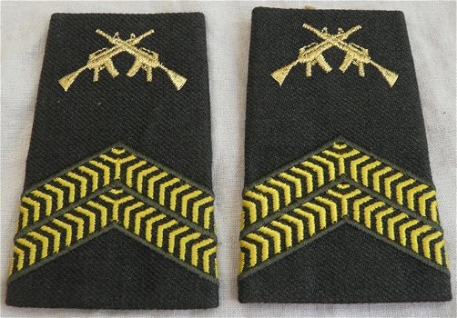 Rang Onderscheiding, DT2000, Korporaal 1e Klasse OLK, Koninklijke Landmacht, vanaf 2000.(Nr.2) - 0