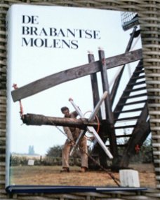 De Brabantse molens. Zoetmulder. ISBN 9025262058.