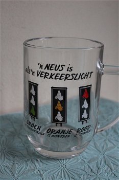 Bierglas 'n neus is als 'n verkeerslicht - 0