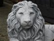 vredige leeuwen tuinbeeld - 1 - Thumbnail