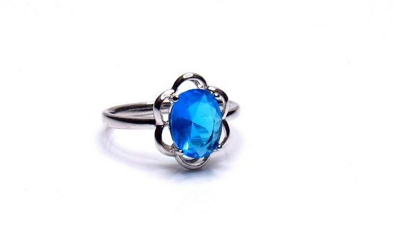 Mooie ring met helderblauwe steen - 2