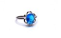 Mooie ring met helderblauwe steen - 2 - Thumbnail