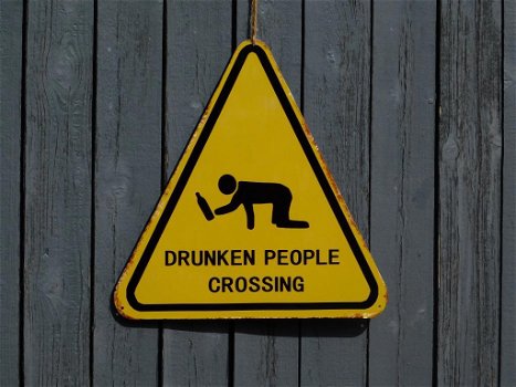 dronken mensen , pas op bord - 2