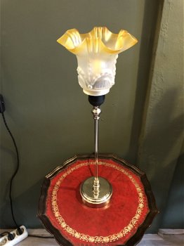 Prachtig nieuw hoog tafellampje met Antiek schulp Kapje. - 0