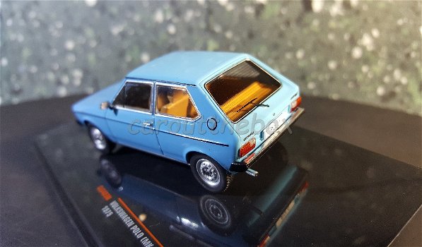 VW Polo 1 blauw 1:43 Ixo V968 - 2