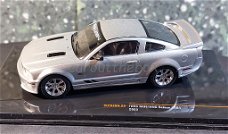 Ford Mustang Saleen 2005 grijs 1:43 Ixo V971