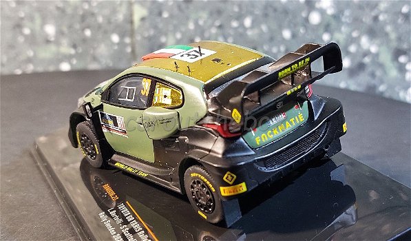 Toyota CR Yaris rally 1 #37 groen 1:43 Ixo V981 - 2