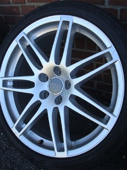 19'' Originele RS4 Velgen en Banden Steek 5x112 - 0