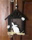 Paasdecoratie - konijntje haasje in houten huisje - Pasen - 1 - Thumbnail