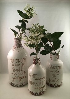 Vazen van keramiek met mooie quotes (wit met brons)