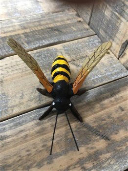 decoratie bij , bzzz - 2