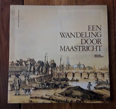 Een wandeling door Maastricht / boek + poster luchtfoto - 0