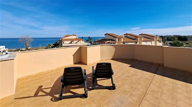 Uw eigen ruime Penthouse in DENIA aan zee bij zwembad met garageplek en - 4