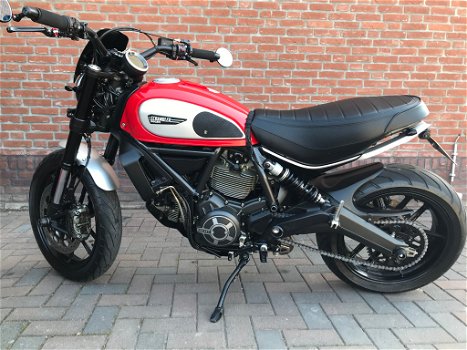 Zeer mooie uitvoering Ducati Scrambler 2016 - 1