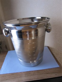 Mooie grote flessen - champagne inox koelemmer - 0