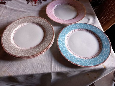 PIP, servies - diverse borden, - 2