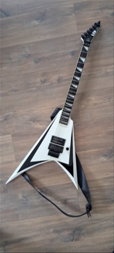 ESP LTD Alexi 600 inclusief koffer