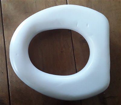 Toiletverkleiner soft (kussentje) met ophanghaak eraan - 0