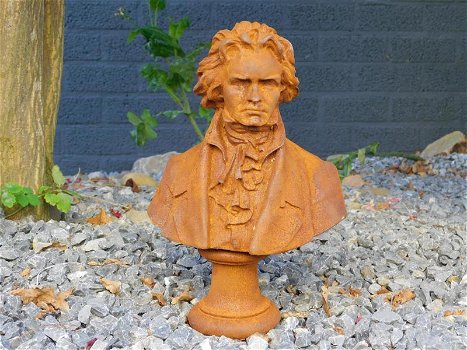 Beethoven,tuinbeeld - 4