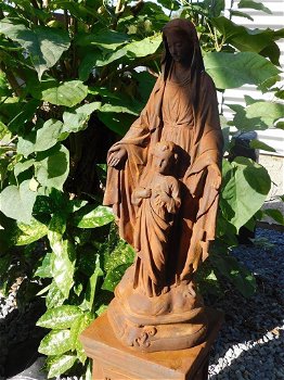 beeld maagd Heilige Maria met kind - 4