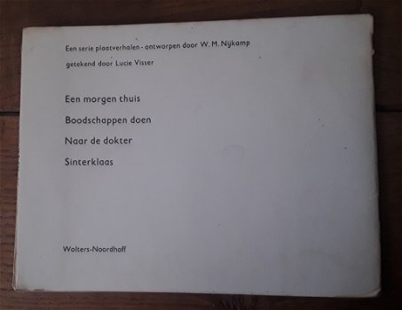 Vintage boekje: naar de dokter - ons eigen leventje - 1