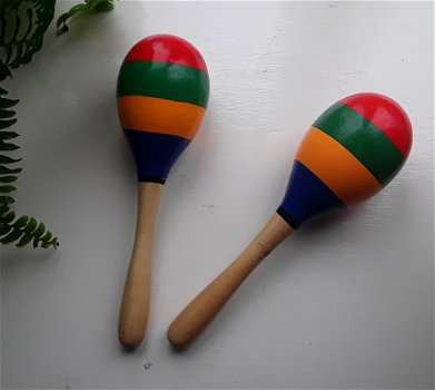 2 stuks sambaballen hout - circa 20 cm lang (maracas) - 0