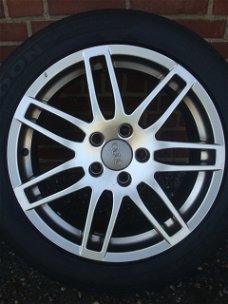 17 Inch Audi RS 4 Velgen en Banden Steek 5x112