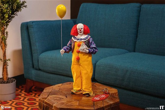 Sideshow Pennywise action figure - 3