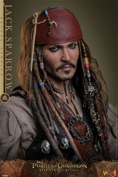 Hot Toys Pirates Of The Caribbean Dead Men Tell No Tales Jack Sparrow Deluxe DX38 - 4