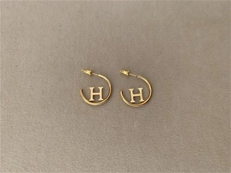 18k vergulde open hoop letter H oorbellen - 0