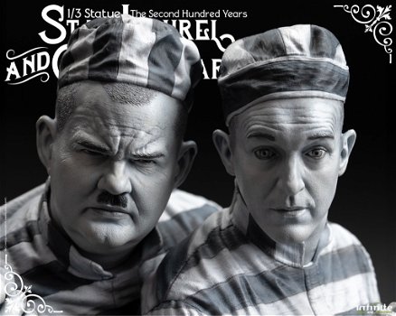 Infinite Stan Laurel and Oliver Hardy statue - 3