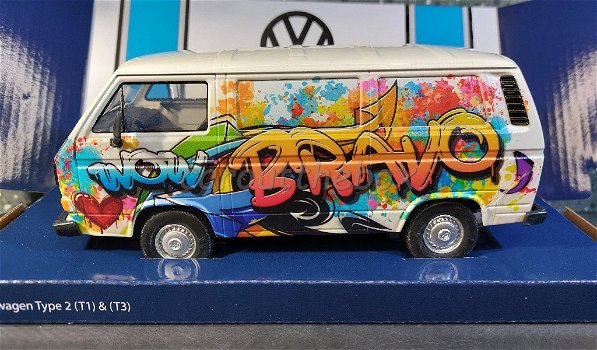 Volkswagen T3 graffiti wit 1/24 Motormax - 0