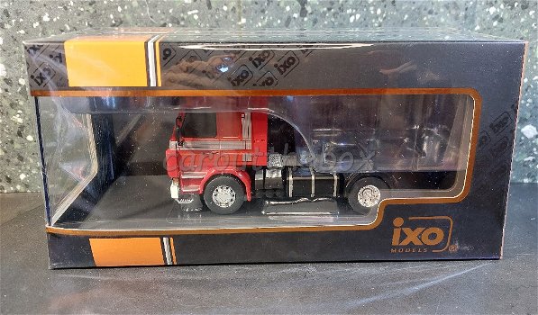 Scania 142 M 1981 rood 1:43 Ixo V987 - 3