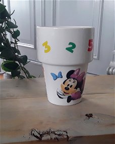 Mok / beker van Disney met erop Minnie Mouse, Donald Duck en getallen