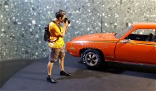 Diorama figuur Car Meet serie 2 figure 2 AD476 1:18 American Diorama