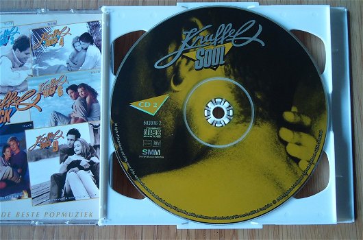 Te koop de originele dubbel-CD Knuffelsoul van Sony Music. - 4
