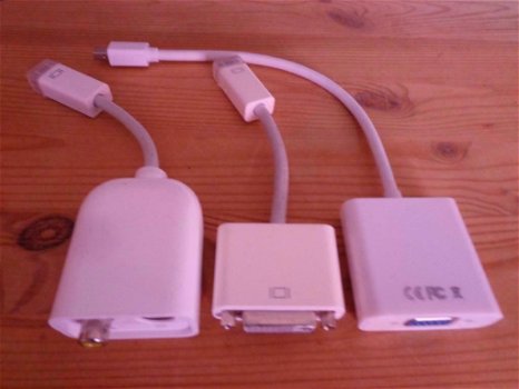 Mac Mini YM008B8M9G5 en Apple Mighty Usb Mouse en Videoadapter Enz. - 4