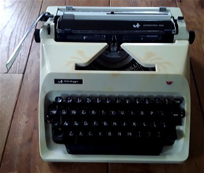 Vintage typemachine van scheidegger met bijbehorende koffer - 1