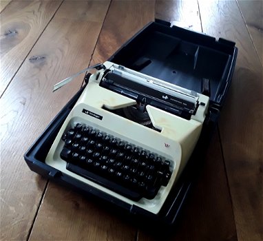 Vintage typemachine van scheidegger met bijbehorende koffer - 5