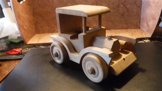 Clasieke houten auto - 3