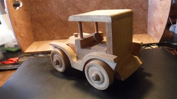 Clasieke houten auto - 7