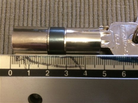 Deurslot, nieuwe korte profielcilinder 22 /22mm (totale lengte 48mm) elk met 3 sleutels - 1
