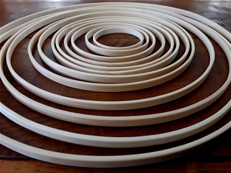Grote houten ringen (8 cm tm 40 cm) - 2