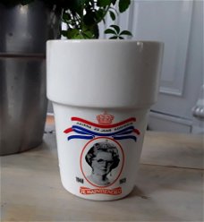 Mok / beker uit 1973 - juliana 25 jaar koningin