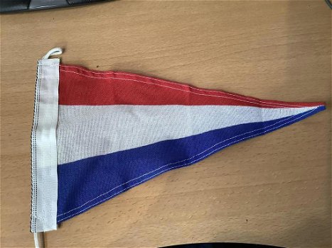 Punt vlaggetje Nederland - 0