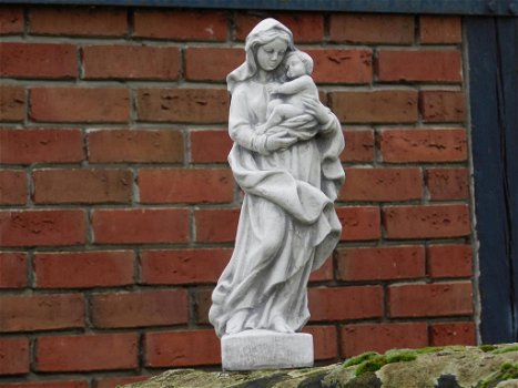 Heilige Maria met kindje Here Jezus - 3