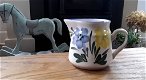 Lief melkkannetje / melkkan met bloemen (geel en blauw) - 0 - Thumbnail